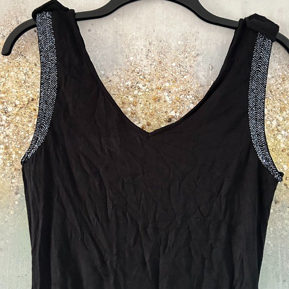 Guess Sleeveless Tank Top (NWOT) - Picture 8 of 10